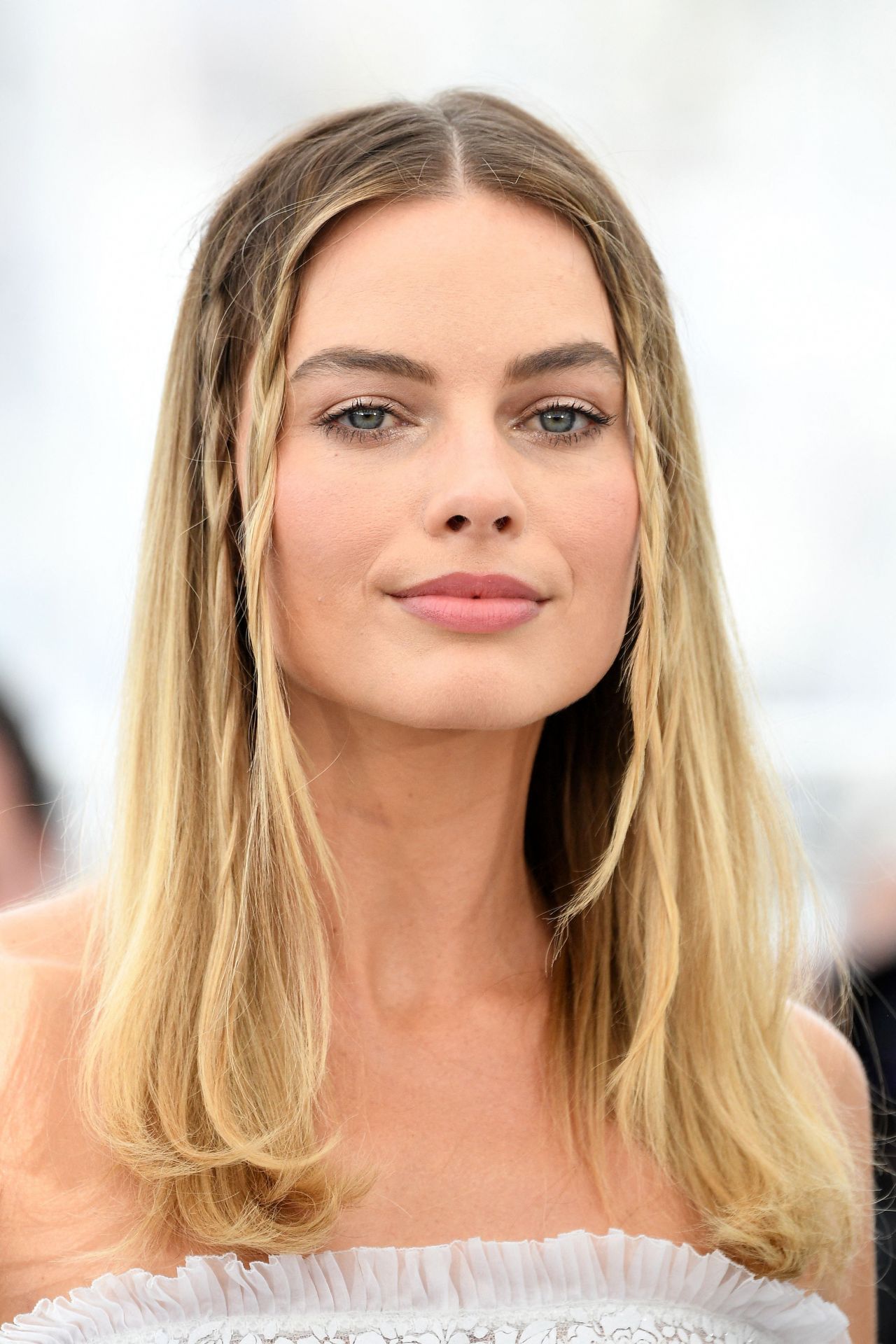 Margot Robbie - "Once Upon A Time in Hollywood" Photocall in Cannes