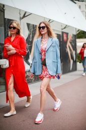 Natalie Vodianova on the Croisette in Cannes 05/19/2019