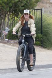 Patsy Palmer - Bike Riding in Malibu 05/23/2019