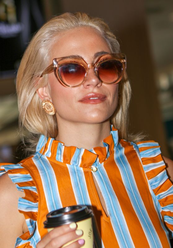 Pixie Lott and Oliver Cheshire at Nice Airport 05/19/2019