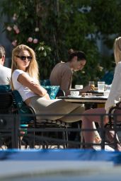 Romee Strijd - Terrace of the Martinez Hotel in Cannes 05/14/2019