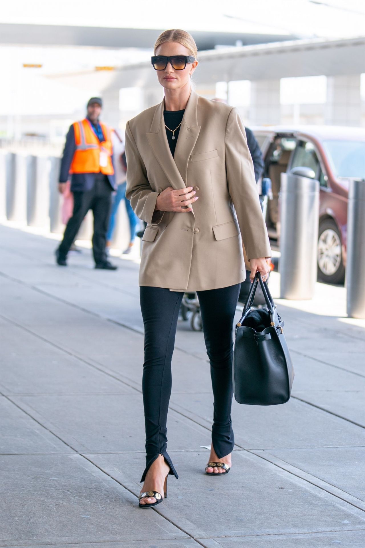 Rosie Huntington-Whiteley in Travel Outfit - JFK Airport in NYC 05/07 ...