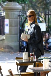 Rosie Huntington-Whiteley - Out in Sydney 05/16/2019
