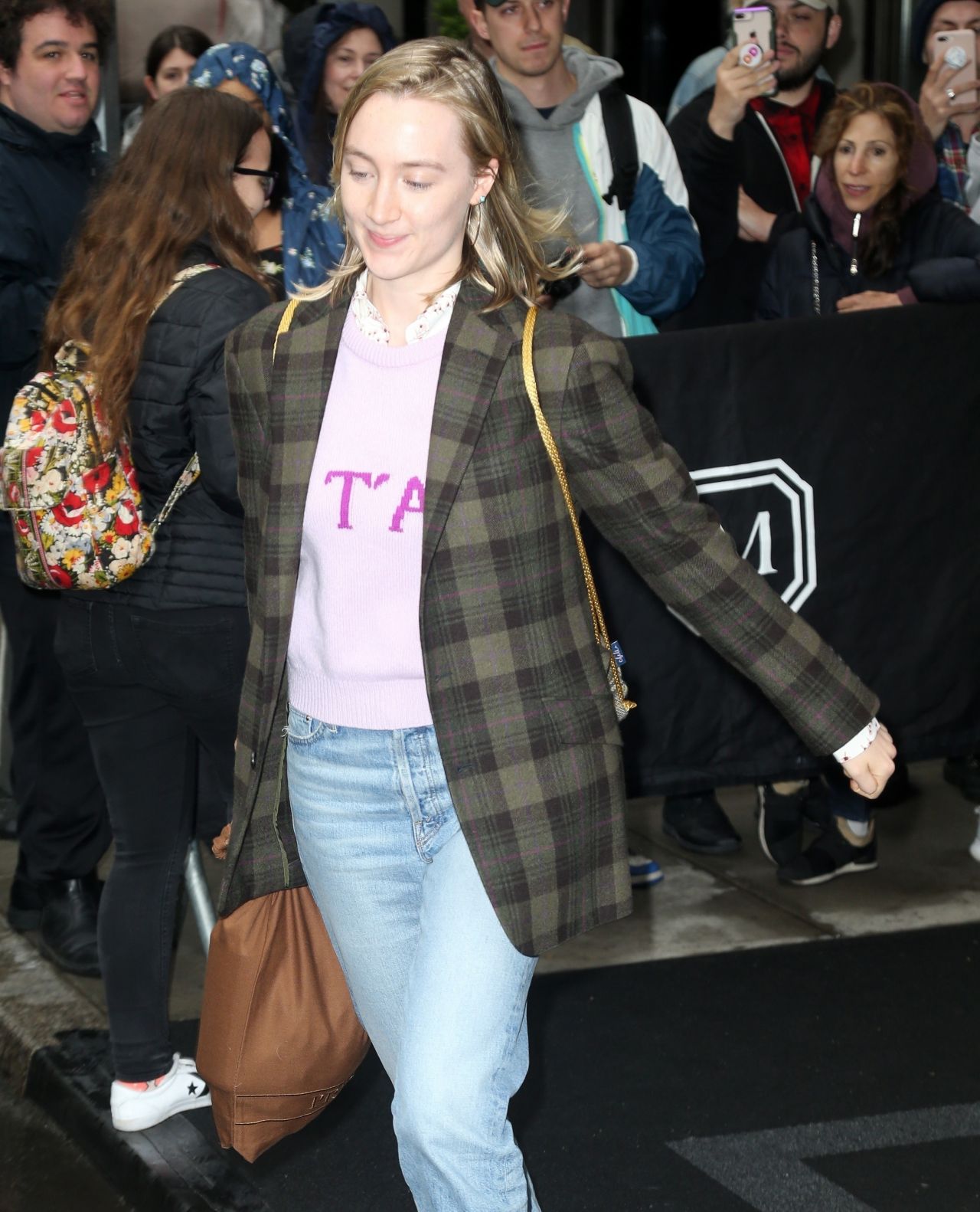 Saoirse Ronan Street Style 05/05/2019 • CelebMafia