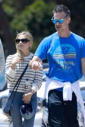 Sarah Michelle Gellar and Freddie Prinze Jr - Out in Pacific Palisades 05/25/2019