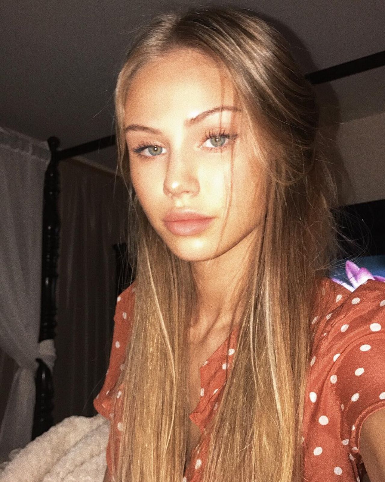 Scarlett Leithold - Personal Pics, May 2019.