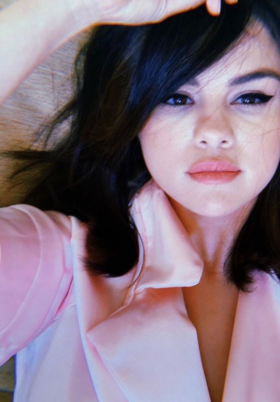 Selena Gomez - Personal Pics and Video 05/14/2019