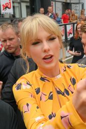 Taylor Swift - Arriving at NRJ Radio Station in Paris 05/25/2019