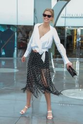 Toni Garrn Chic Style - Cannes 05/18/2019