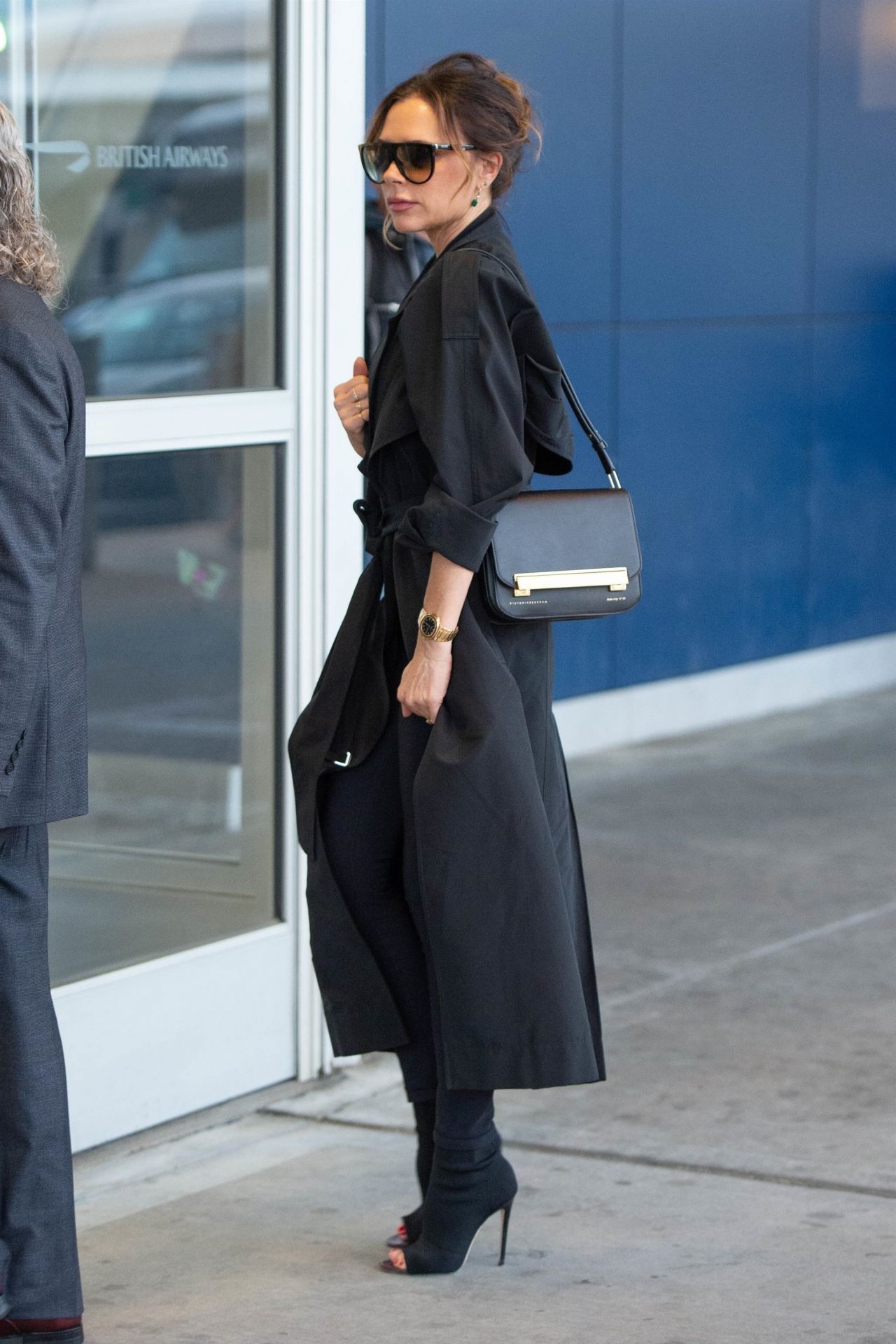 Victoria Beckham - JFK Airport in NYC 05/11/2019 • CelebMafia