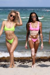 Winnie Harlow, Danielle Herrington and Jasmine Sanders - Beach in Miami 05/09/2019