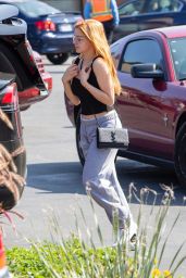 Ariel Winter - Shopping at Maxwell Dog in Studio City 05/31/2019