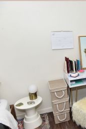 Ava Phillippe - Amazon Off to College Decorate Her Dorm Room, June 2019