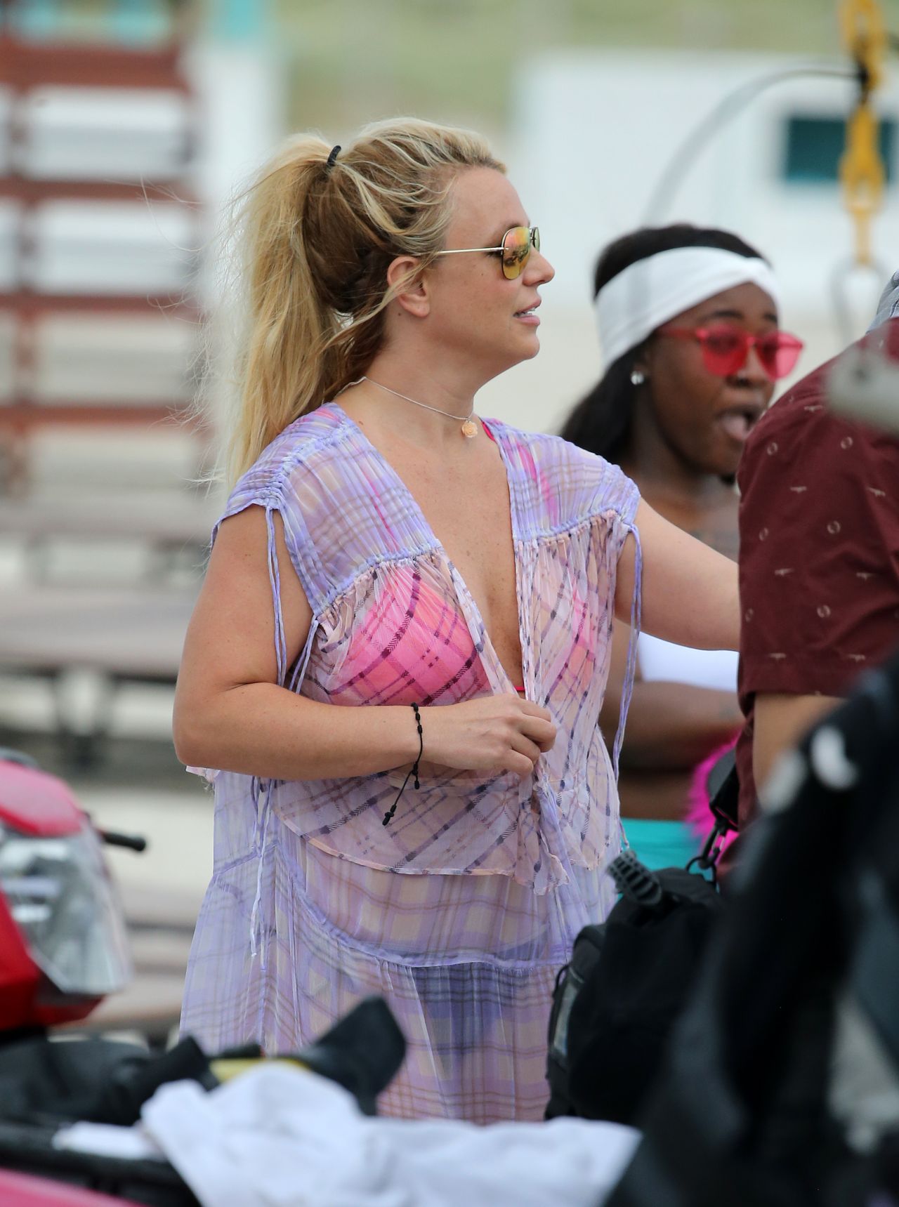 https://celebmafia.com/wp-content/uploads/2019/06/britney-spears-on-the-beach-in-miami-06-09-2019-4.jpg