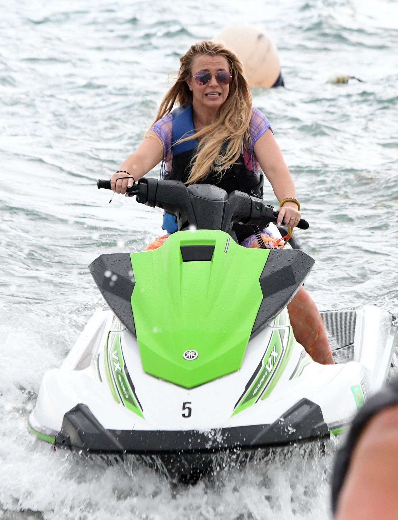 https://celebmafia.com/wp-content/uploads/2019/06/britney-spears-on-the-beach-in-miami-06-09-2019-8.jpg