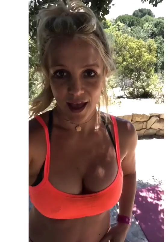 Britney Spears - Workout 06/17/2019