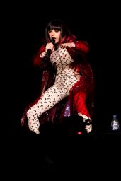 Charlie XCX – Performing in Middlesborough 05/25/2019