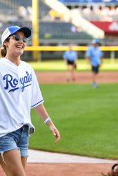 Cobie Smulders – Big Slick 2019 Softball Game in Kansas City