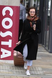 Dakota Blue Richards - Leaving Costa Coffee in Manchester 06/21/2019