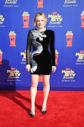 Elisabeth Moss – 2019 MTV Movie & TV Awards in LA