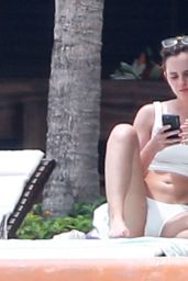 Emma Watson in Bikini - Cabo 06/04/2019