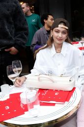 Gigi Hadid – Louis Vuitton Menswear Spring Summer 2020 Front Row in Paris