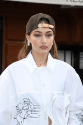 Gigi Hadid – Louis Vuitton Menswear Spring Summer 2020 Front Row in Paris