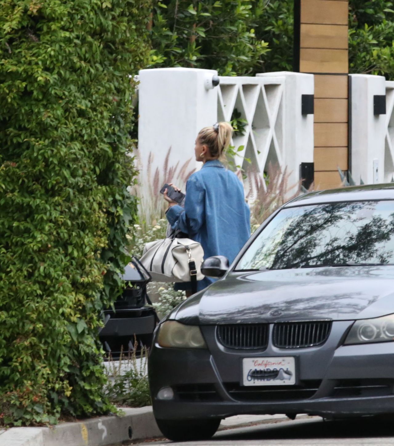 Hailey Rhode Bieber - Returns Home in Beverly Hills 06/24/2019 • CelebMafia