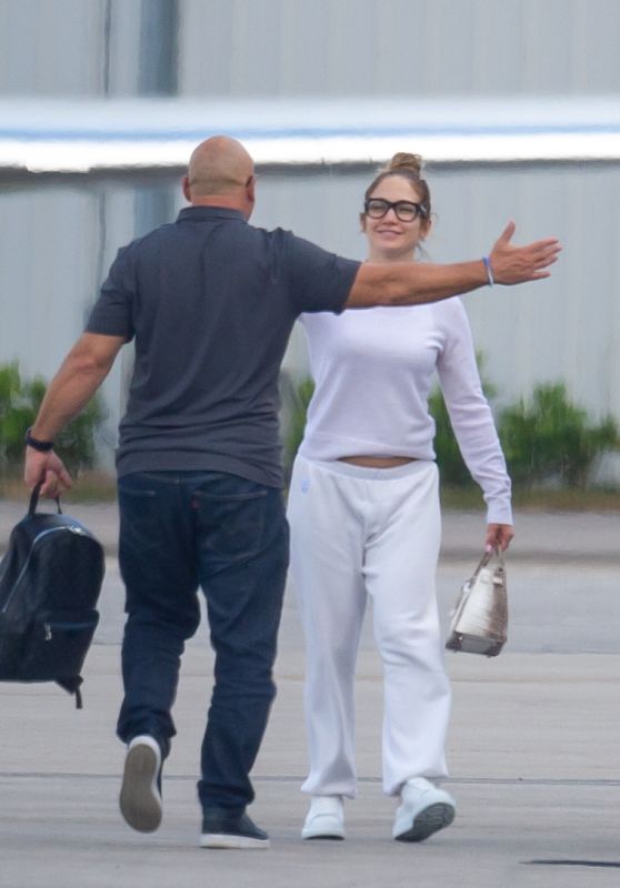 Jennifer Lopez in Casual Outfit - Airport in Miami 06/01/2019