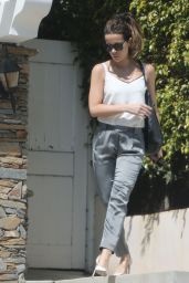 Kate Beckinsale Looks Stylish - Leaving Her Home in LA 06/28/2019
