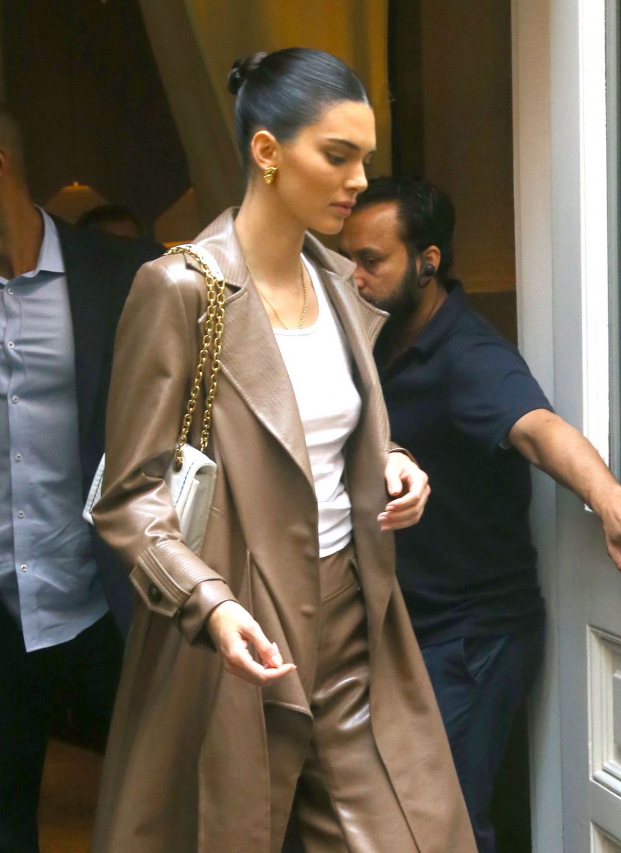 Kendall Jenner - Leaving Mercer Hotel in New York 06/20/2019 • CelebMafia