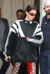 Kendall Jenner - Shopping in New York City 06/21/2019