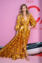Martha Hunt – 2019 CFDA Fashion Awards in NYC