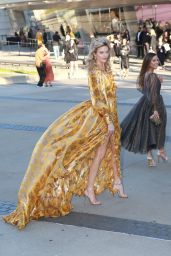 Martha Hunt – Arriving at the CFDA Fashion Awards in NYC 06/03/2019