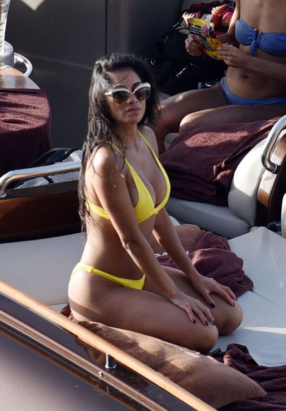 Nicole Scherzinger in Bikini on a Boat in Capri 06/15/2019