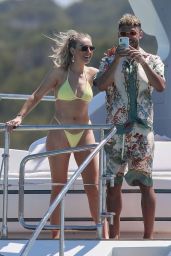 Perrie Edwards and Alex Oxlade-Chamberlain - Holiday in Ibiza 06/05/2019