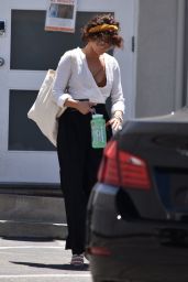 Sarah Hyland Casual Style - Out in LA 06/10/2019