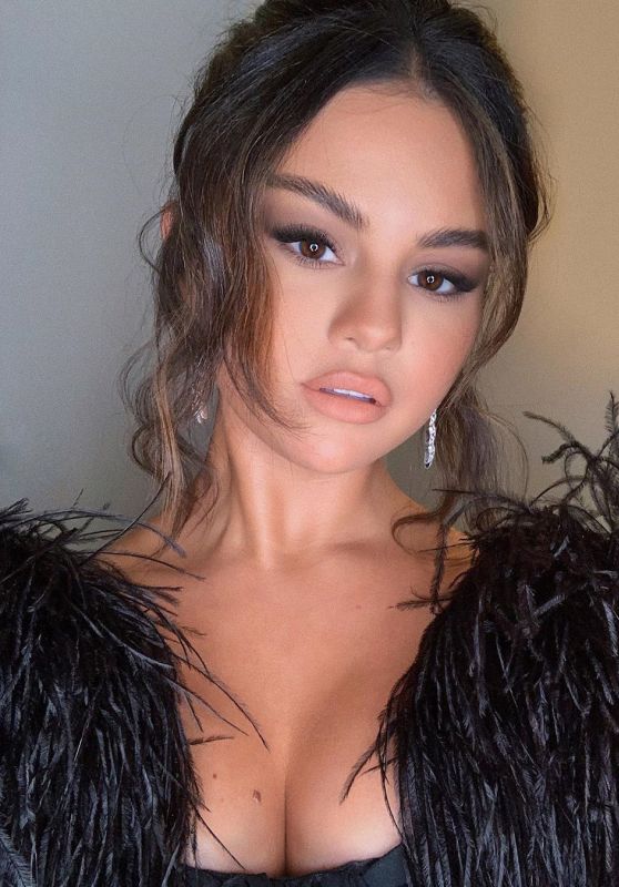 Selena Gomez - Social Media Pic and Video 06/11/2019