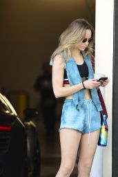 Suki Waterhouse - Out in West Hollywood 06/04/2019