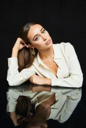 Alycia Debnam-Carey – Pizza Hut Lounge Portraits at SDCC 2019