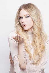 Avril Lavigne - Cosmopolitan Magazine Japan July 2019