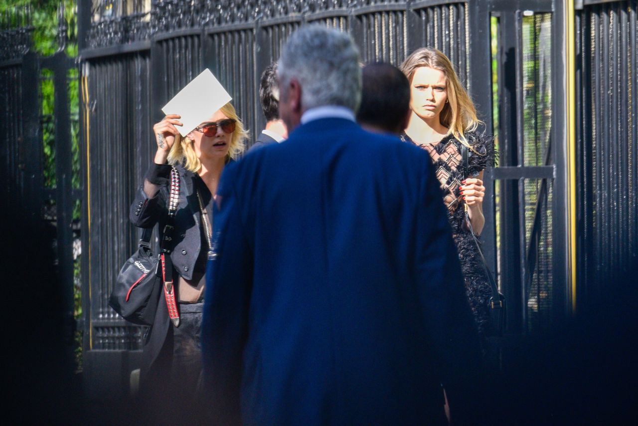 Cara Delevingne - Arrives for Zoe Kravitz and Karl Glusman Wedding in