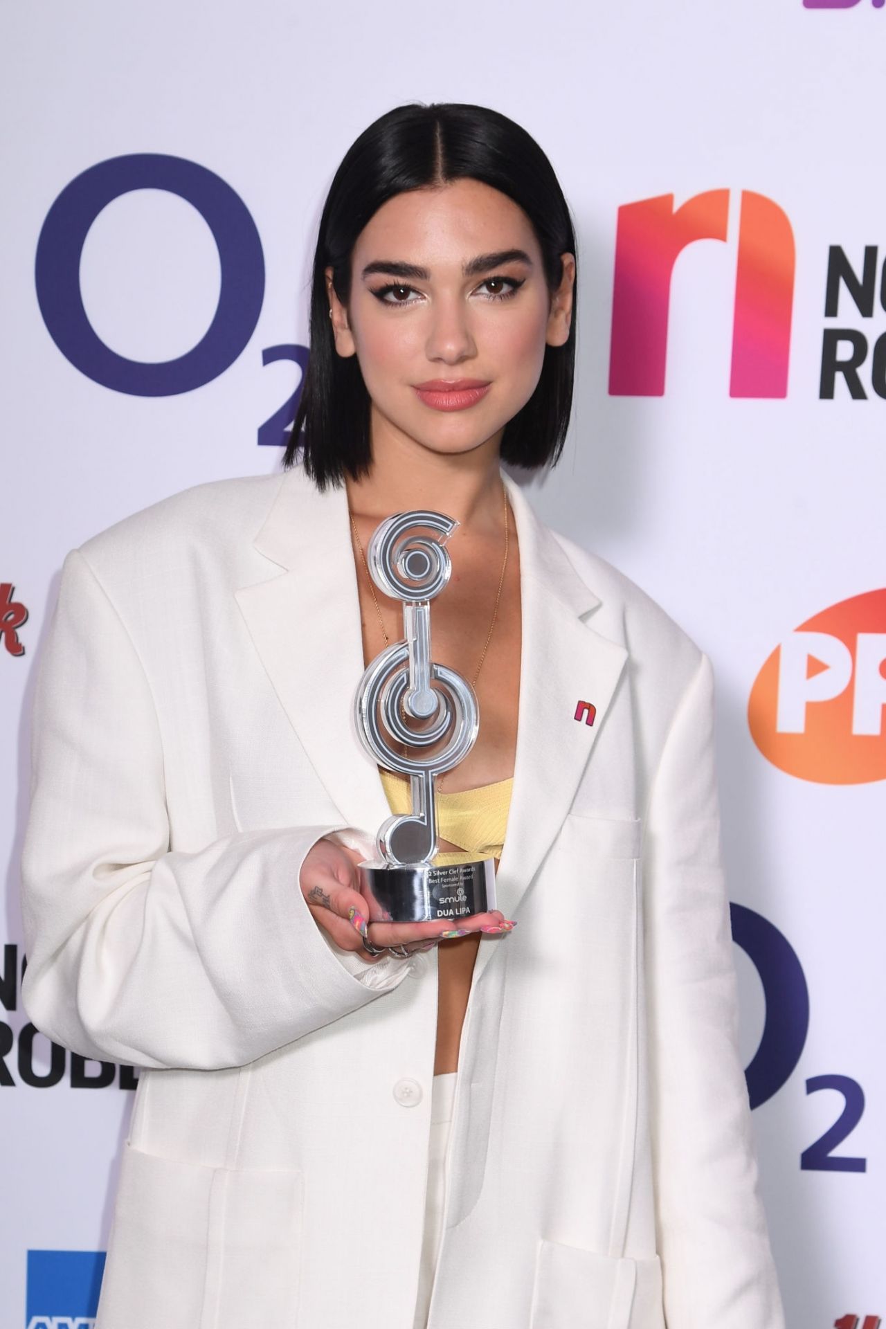 Dua Lipa - Nordoff Robbins O2 Silver Clef Awards 2019 • CelebMafia