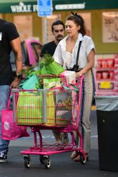 Elizabeth Olsen - Grocery Shopping in Sherman Oaks 07/25/2019