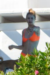 Gigi Hadid in a Bikini on Mykonos Island 07/27/2019