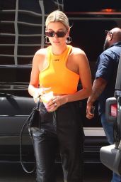 Hailey Rhode Bieber - Out in Los Angeles 07/09/2019