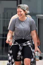 Hilary Duff Street Style - Running Errands in Studio City 07/23/2019