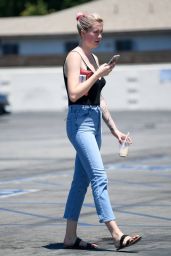 Ireland Baldwin - Out in Los Angeles 07/11/2019