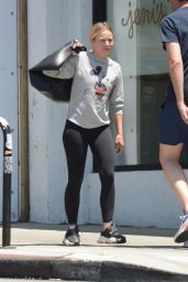 Kristen Bell at the Gym in Studio City 07/24/2019