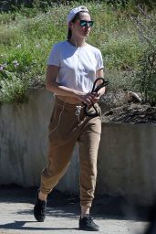 Kristen Stewart in Comfy Outfit - Los Feliz 07/24/2019